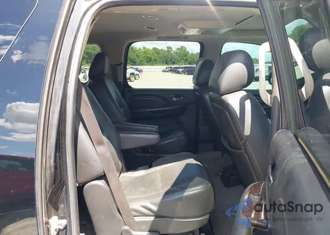 2013 GMC Yukon Xl 1500 Denali z USA, uszkodzony, nr VIN 1GKS1MEF4DR146904